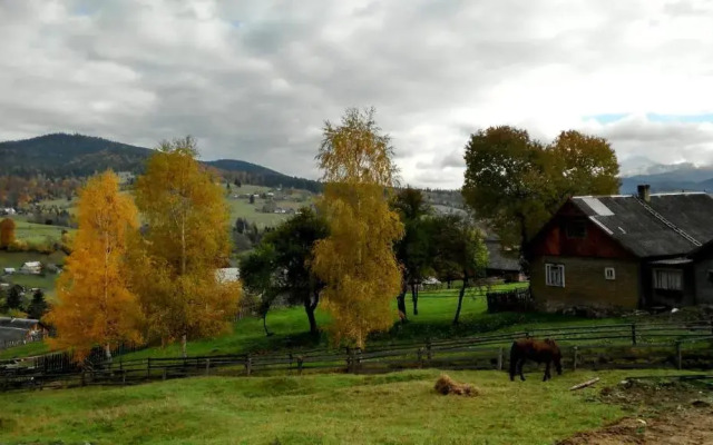 Cottage Ozerniy
