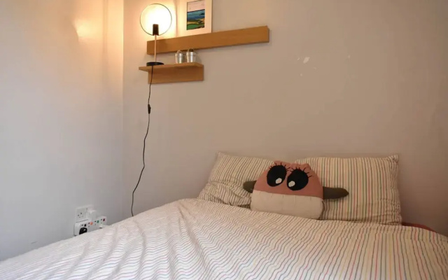 Bright and Spacious 1 Bedroom Apartment