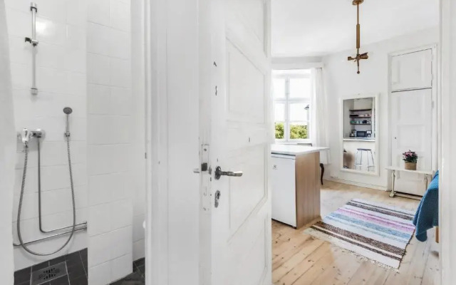 WeHost Modern and Well-equipped Studio with a View @Viides linja 3