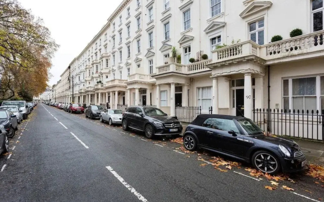Pristine by Pimlico Gardens