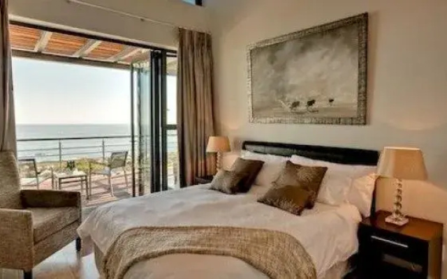 Sea and Rock Villa