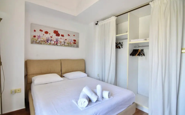 Stylish Maisonette With 3 Bedrooms in Vourvourou, Greece