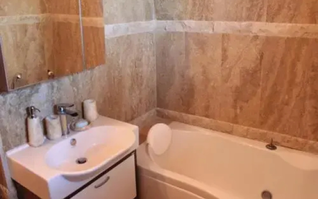 Guest House Qzovir Malo Buchino