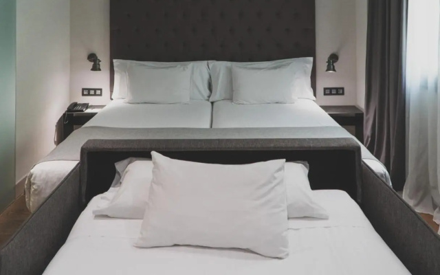 Hotel Zenit Abeba