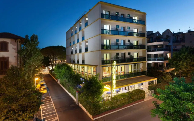 Hotel Carlton