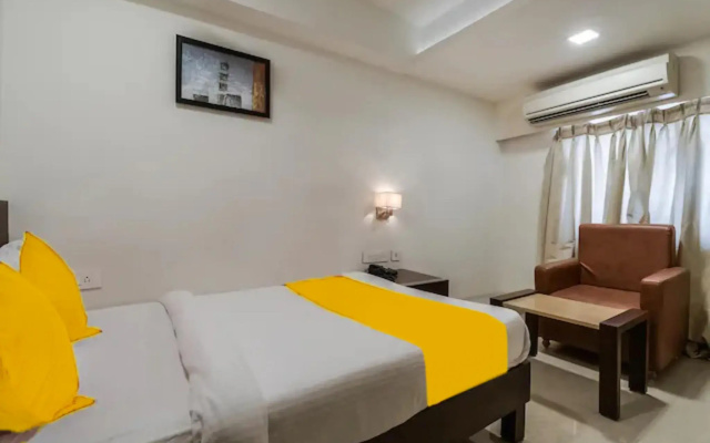 Hotel Leela Grand Inn
