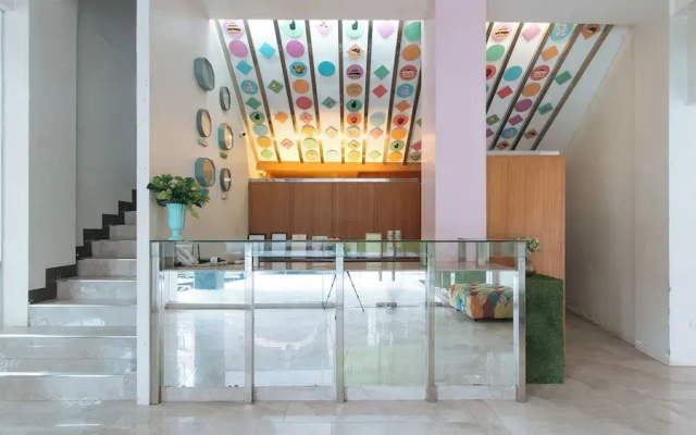 UrbanView @ Lacson Street Bacolod City by RedDoorz