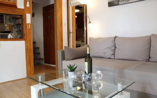 Lovely 2-bed Apartment in Rovinj