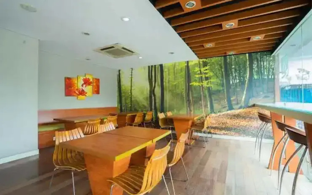 Life Hotel Stasiun Kota Surabaya