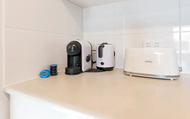 Unwind Adelaide City Condo
