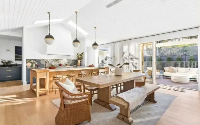 Muskoka Luxe Retreat With Pool Spa Fire Pit