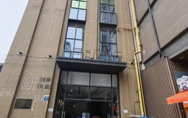 Miro Apartments