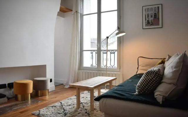 Stylish and Modern Apartment in Le Marais