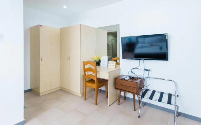 Bernis Hostel
