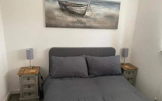 Riverside Park Ground Floor Apt 1 BR Parking St Neots