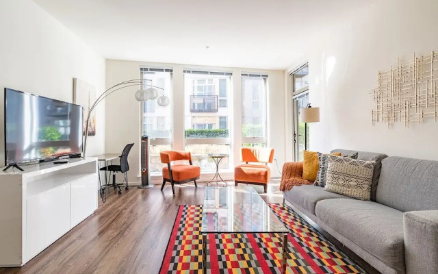 Sophari Isle: Mercer Island Apartments