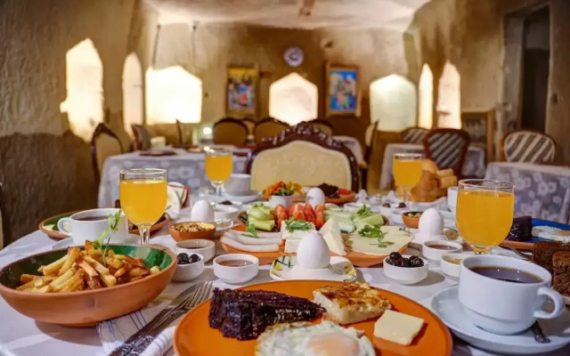 Gibos Cave Hotel