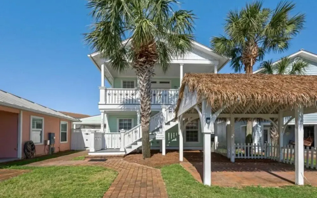 Banana Cabana by Bliss Beach Rentals