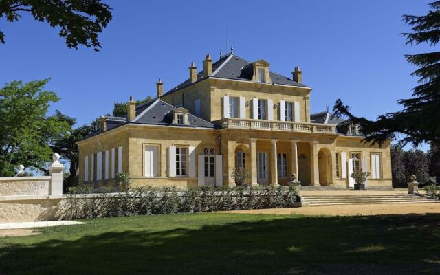 Chambres D Hotes Chateau Renon In Saint Sulpice Et Cameyrac
