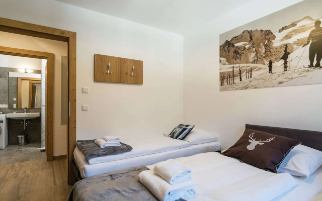 Apartment in Hollersbach Near Ski Lift
