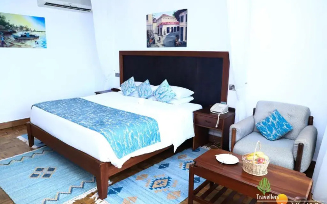 Travellers Beach Hotel & Club
