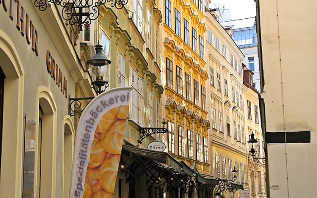 Отель Judenplatz Австрия, Вена - отзывы, цены и фото номеров - забронировать отель Judenplatz онлайн вид на фасад