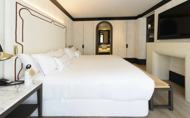 Hotel Montera Madrid, Curio Collection By Hilton