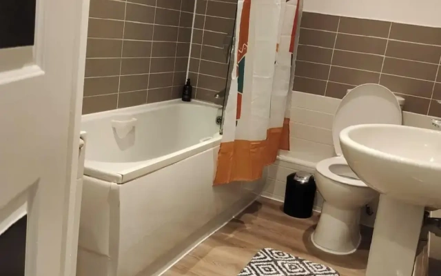 Stunning 2-bed Apartment in London Dagenham