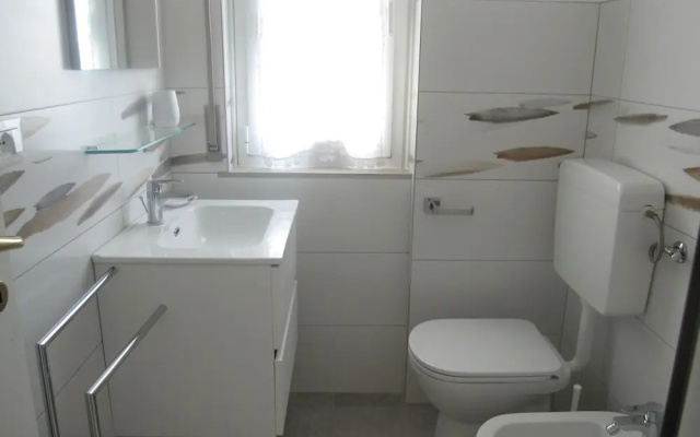 Adorable Seaview Flat at Grado Pineta