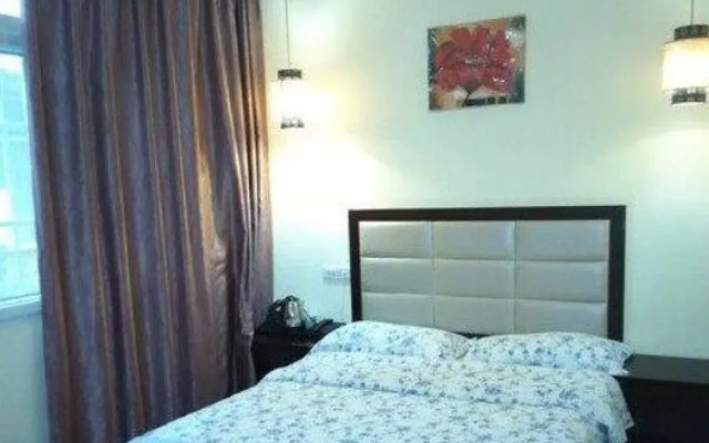 Tongxing Business Hotel