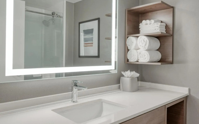 Staybridge Suites Federal Way - Seattle South by IHG