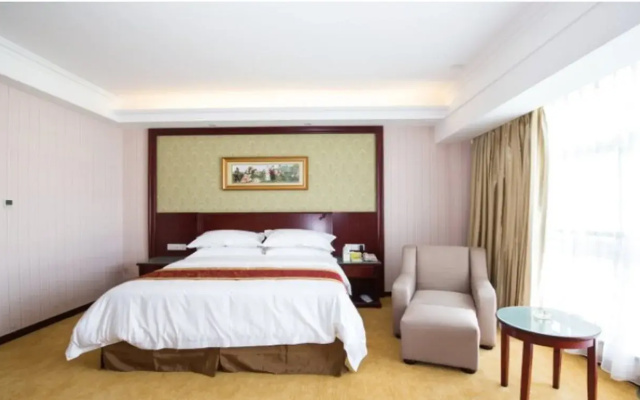 Vienna Hotel Zhejiang Haining Yancang Branch