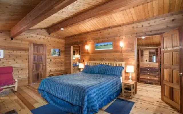 RedAwning Cabin #41A Cedar Chalet