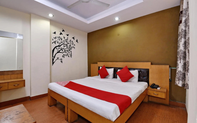 OYO 305 Hotel Rajdeep Palace