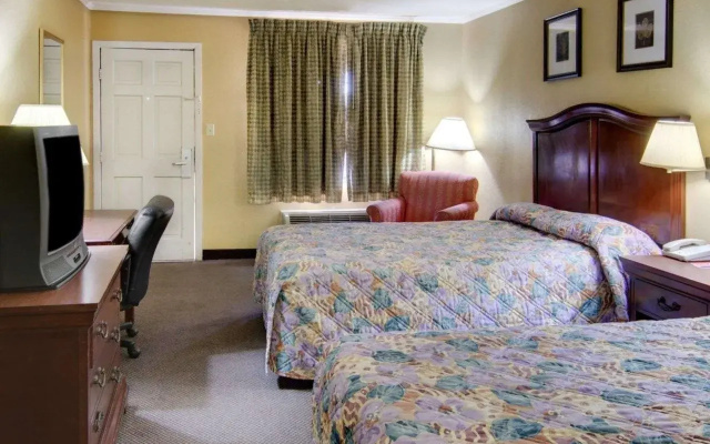 Econo Lodge Conference Center