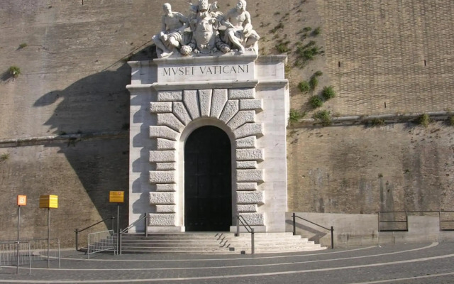 Vatican White Domus