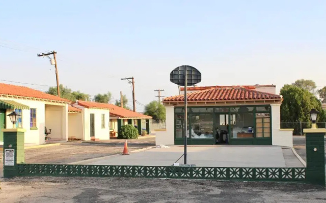 Economy Inn