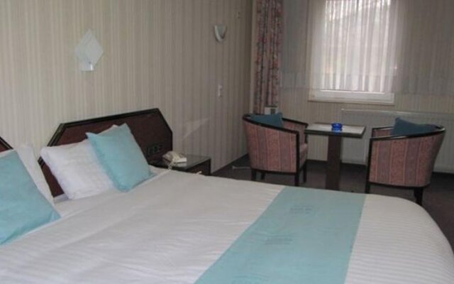 Hotel Le Val D'ourthe Льеж комната для гостей