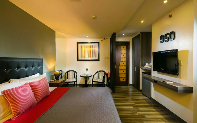 950 Condotel