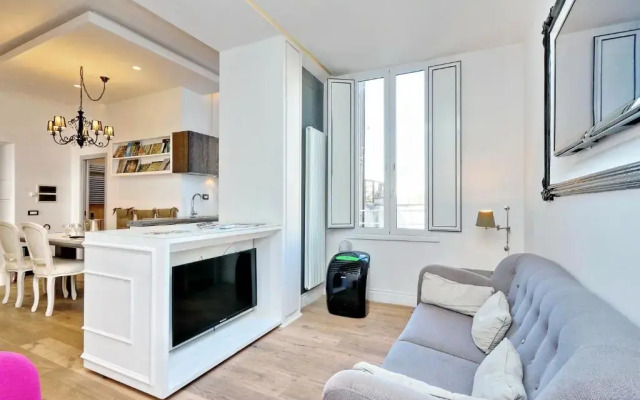 Design Apartment Paulina 300 mt from Colosseum