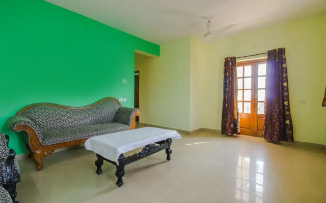 OYO 17201 Home Spacious 2BHK Miramar Beach