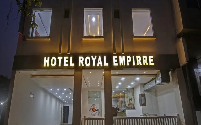 Hotel Royal Empire Near PEC-PGI-PU-Sukhna Lake-Rock Garden-Rose Garden Chandigarh