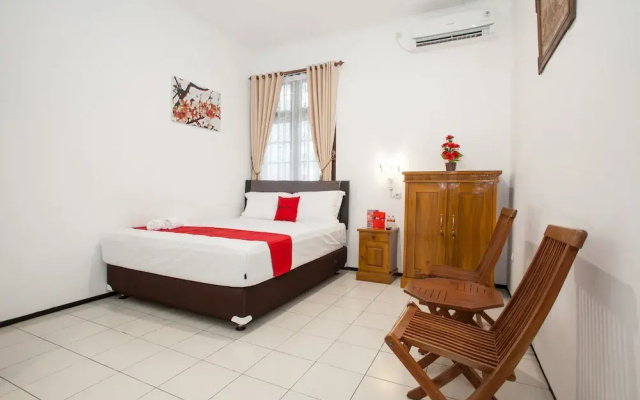 RedDoorz near Sanan Malang