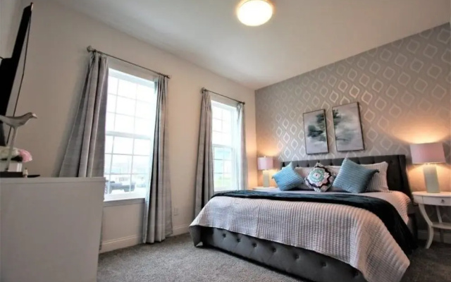 178fr 5 Bedroom Townhouse