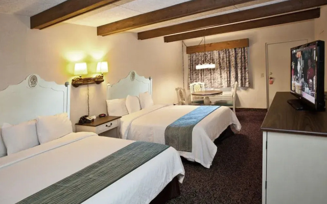 Helendorf River Inn, Suites & Conference Center