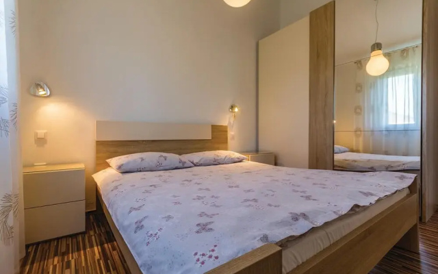 Stunning Home in Fazana With Wifi and 3 Bedrooms