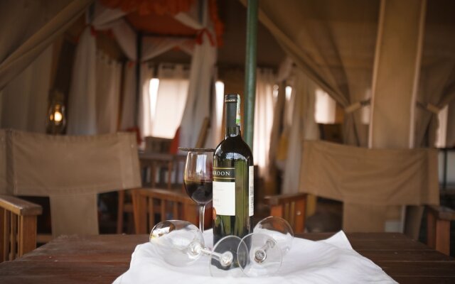Kisura Serengeti Tented Camp, Get the true flavours of wilderness and  experience an awe-inspiring trip that you can truly cherish for a lifetime  at the Kisura Serengeti Camp
