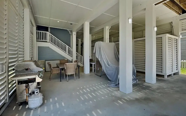 Seabreezy Lane by Ryson Vacation Rentals