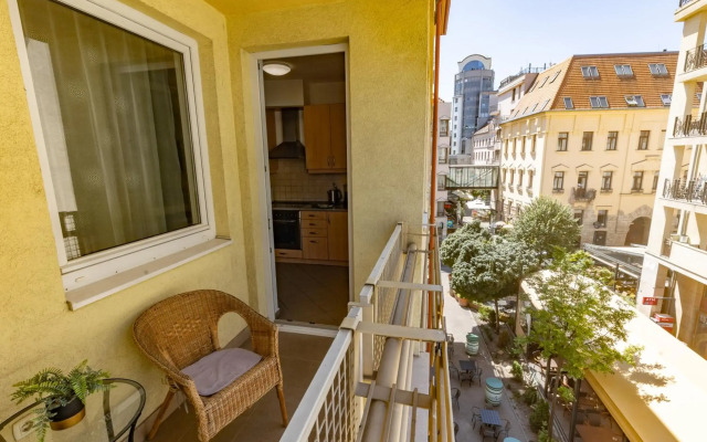 Gozsdu Court Premier Apartment