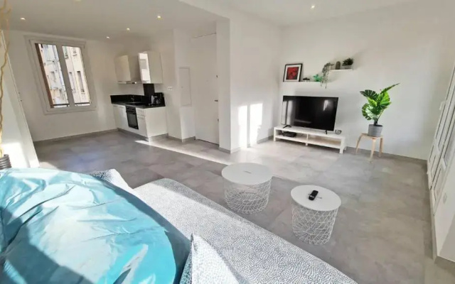 Maxbnb - T2 Balcon 50m2 - Climatise - Ouest -